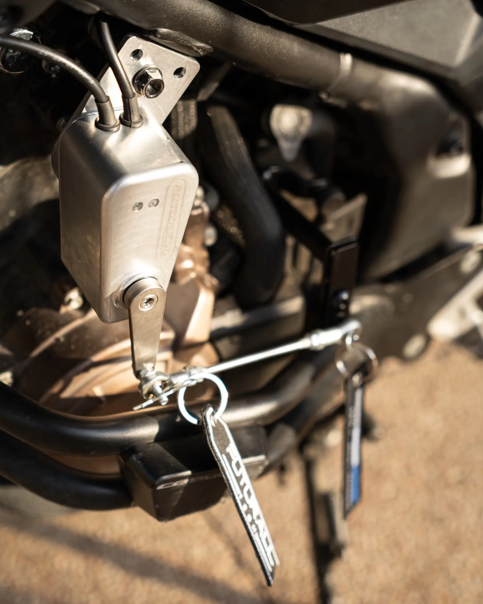 Commande de passage des vitesses au guidon sur la moto PMR